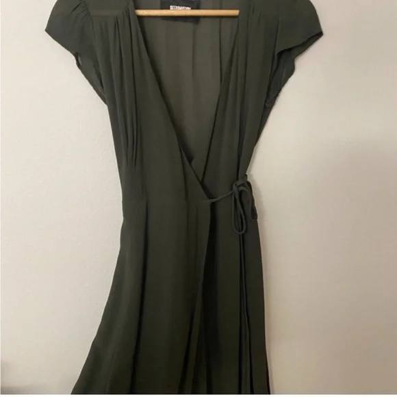 Reformation Women's Carina Sheer Cap Sleeve Wrap Dress in Army - Picture 4 of 8